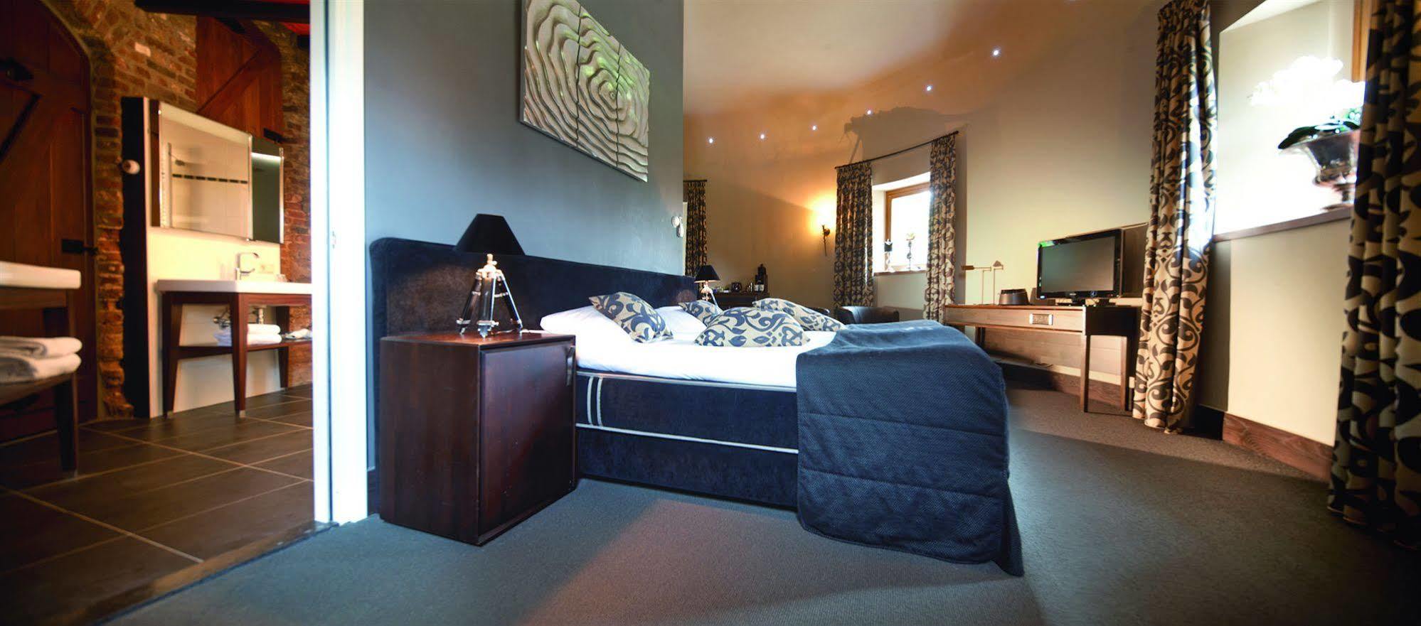 Hotel Romantik Kasteel Daelenbroeck 4*